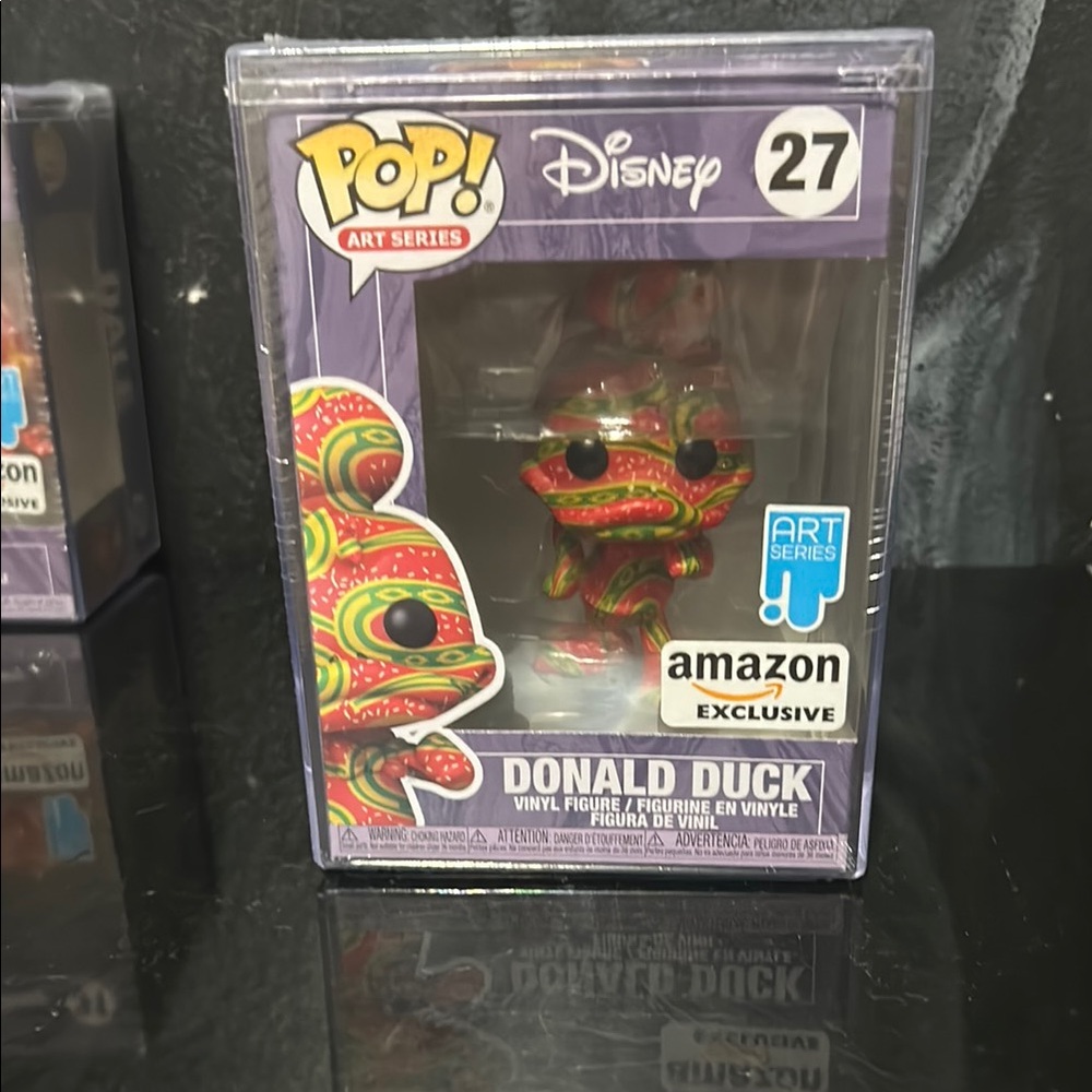 Funko Pop! Art Series Disney Donald Duck - Red and Green